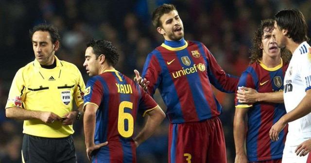 开云APP-前金哨回击皮克：别自相矛盾 你对阵巴萨会放水吗？