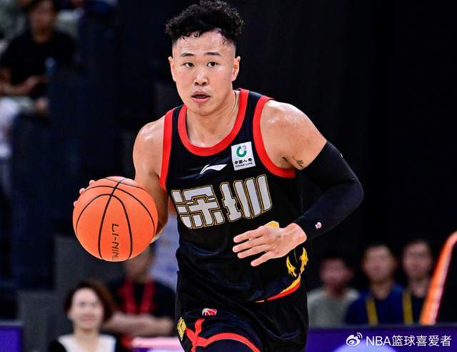 开云在线直播-17投狂砍32分5助！这才是CBA顶级得分手，郑永刚率队冲冠的杀手锏|深圳男篮|男篮|贺希宁|史密斯|浙江男篮_新浪体育_新浪新闻